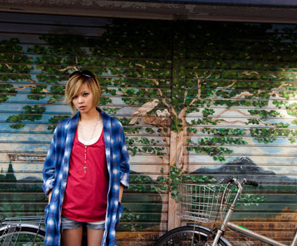 01_AyaKamiki_610350 01_AyaKamiki_610350