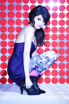 01：Selena Gomez & The Scene350610